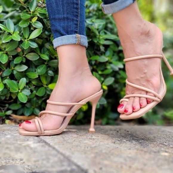 Women's Nude Square Toe Ring Sandals - Picture 2 of 7